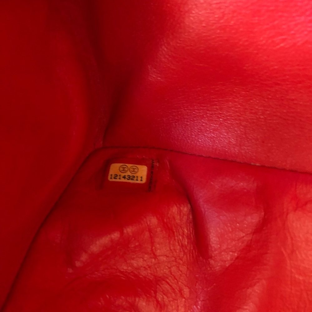 Classic Auth Chanel Bag!😍 - Picture 14 of 15